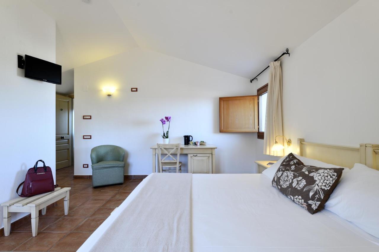 Hotel Marie Claire Lanusei Kültér fotó