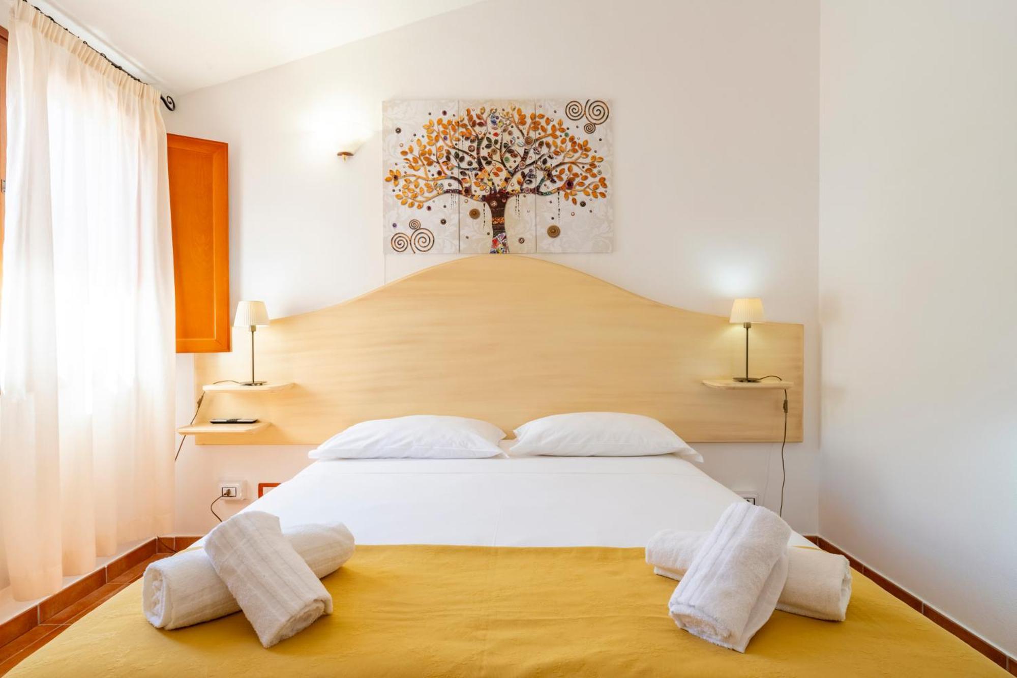 Hotel Marie Claire Lanusei Kültér fotó