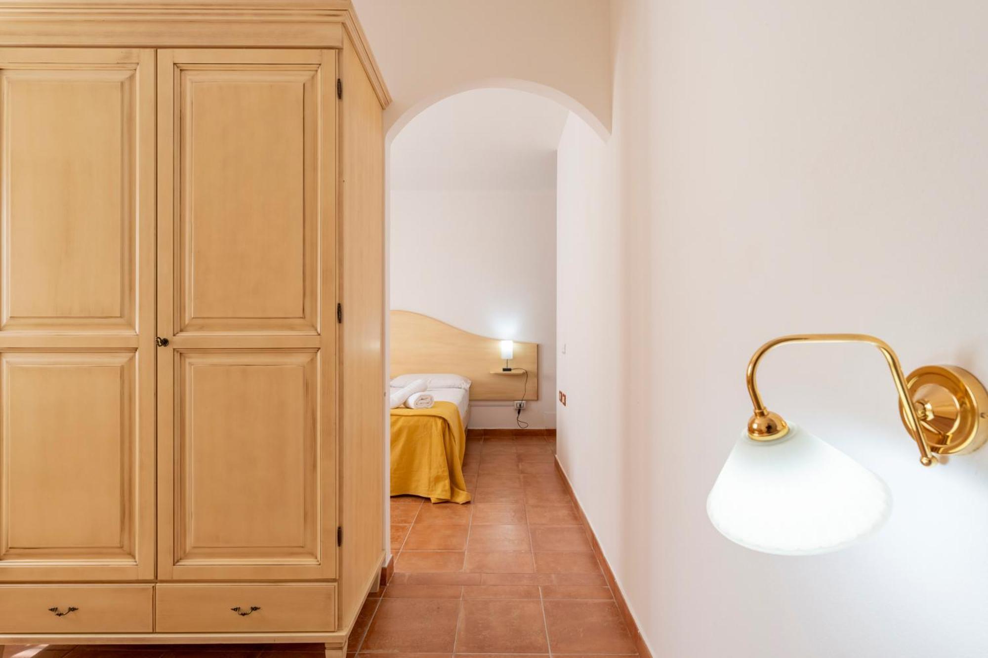 Hotel Marie Claire Lanusei Kültér fotó