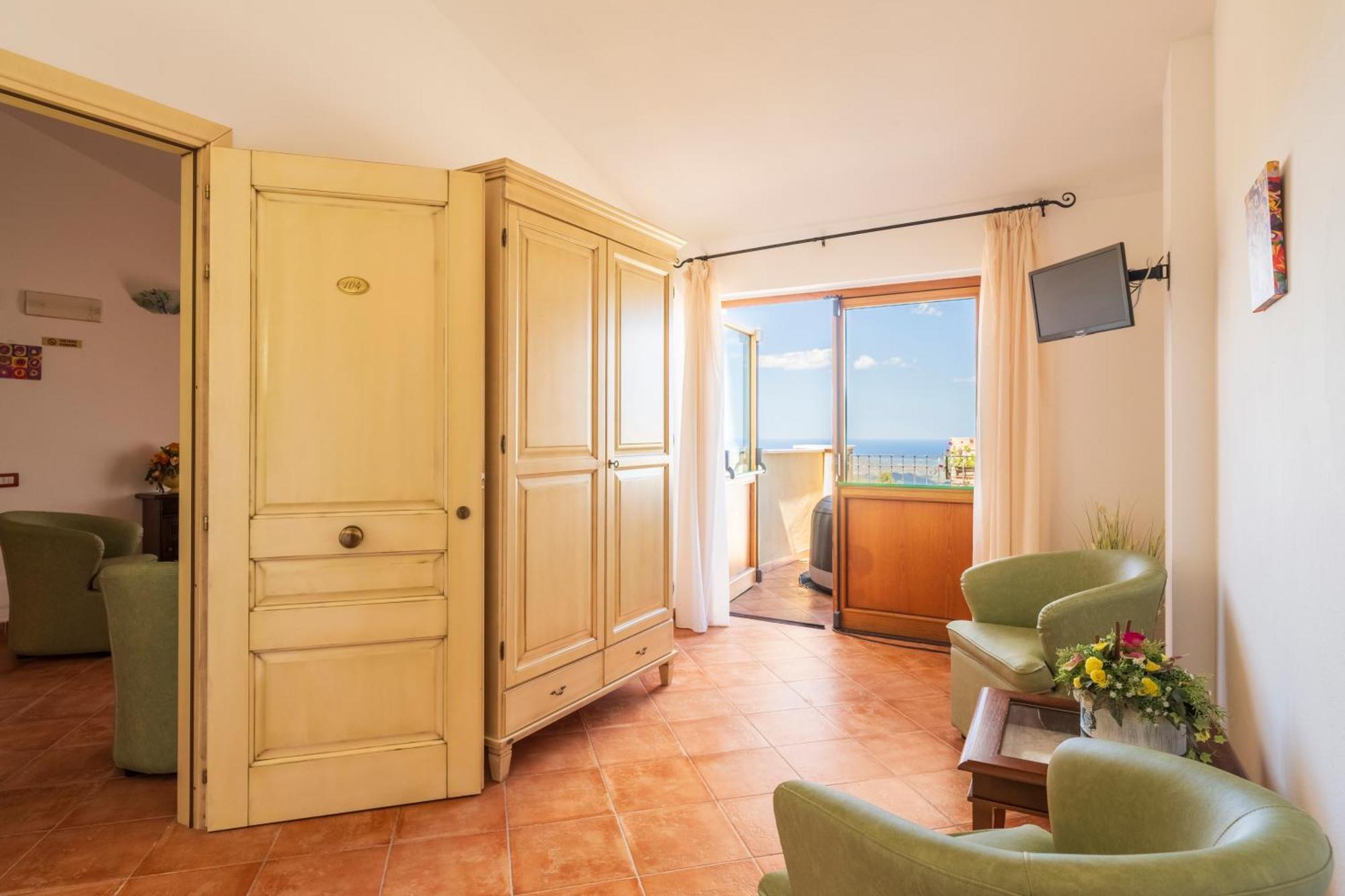 Hotel Marie Claire Lanusei Kültér fotó