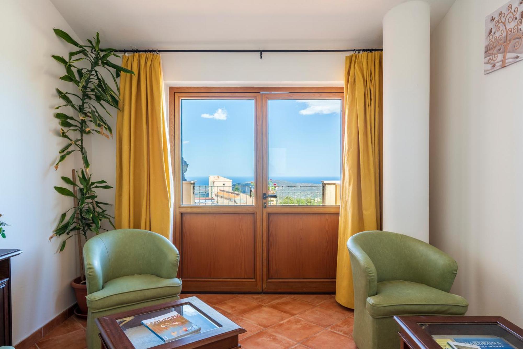 Hotel Marie Claire Lanusei Kültér fotó